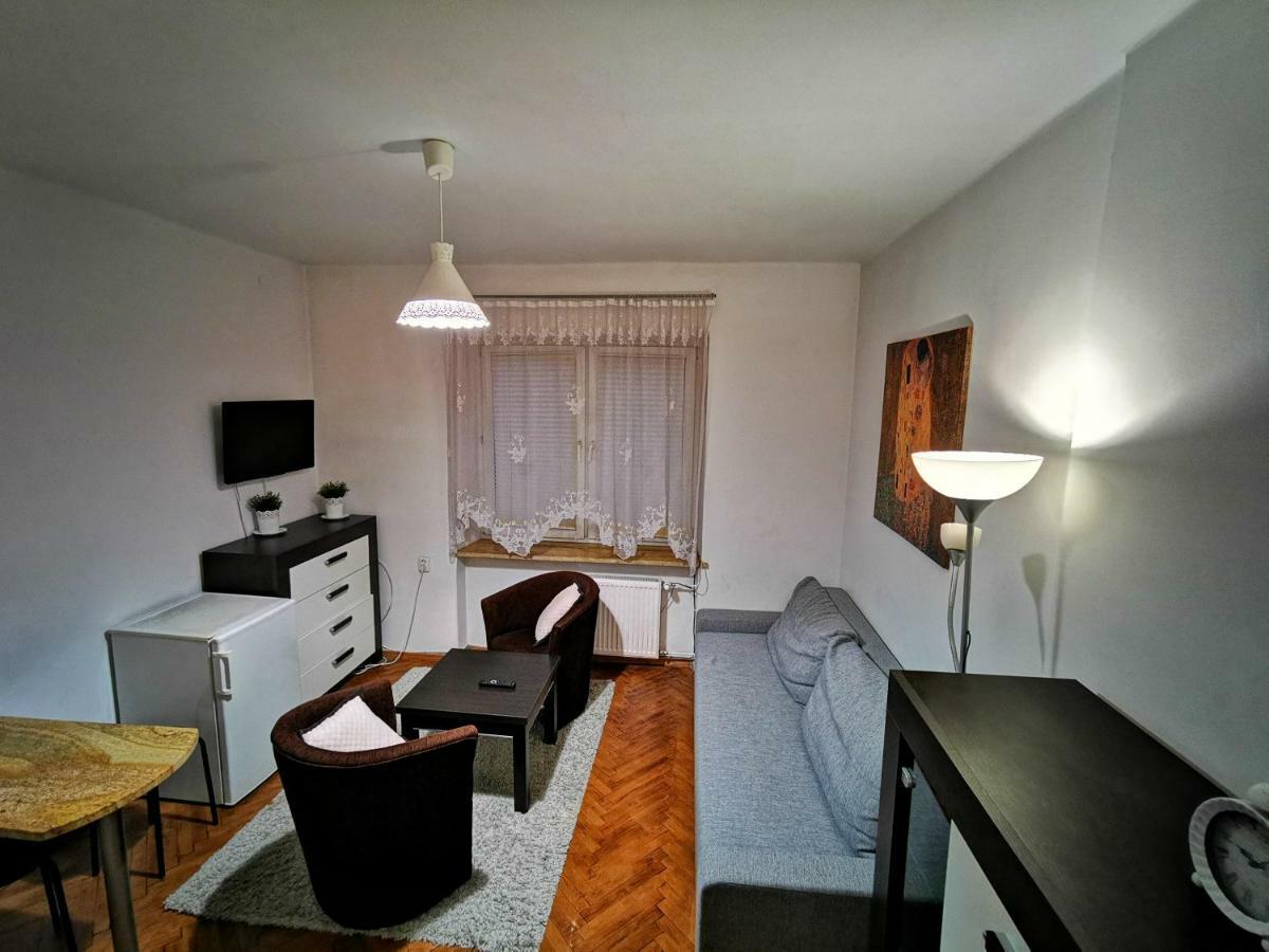 Krakow Centrum Gurgacza Apartments ภายนอก รูปภาพ