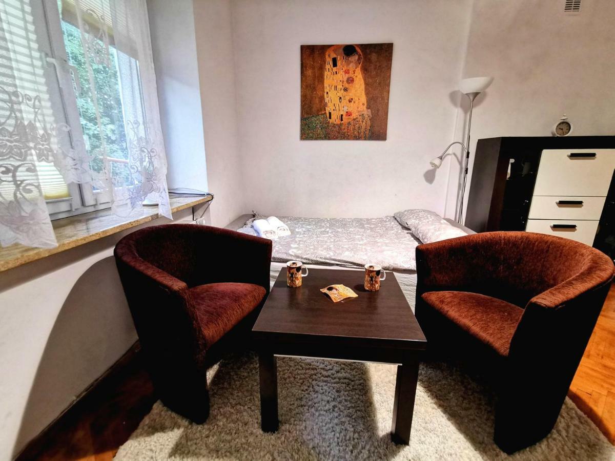 Krakow Centrum Gurgacza Apartments ภายนอก รูปภาพ