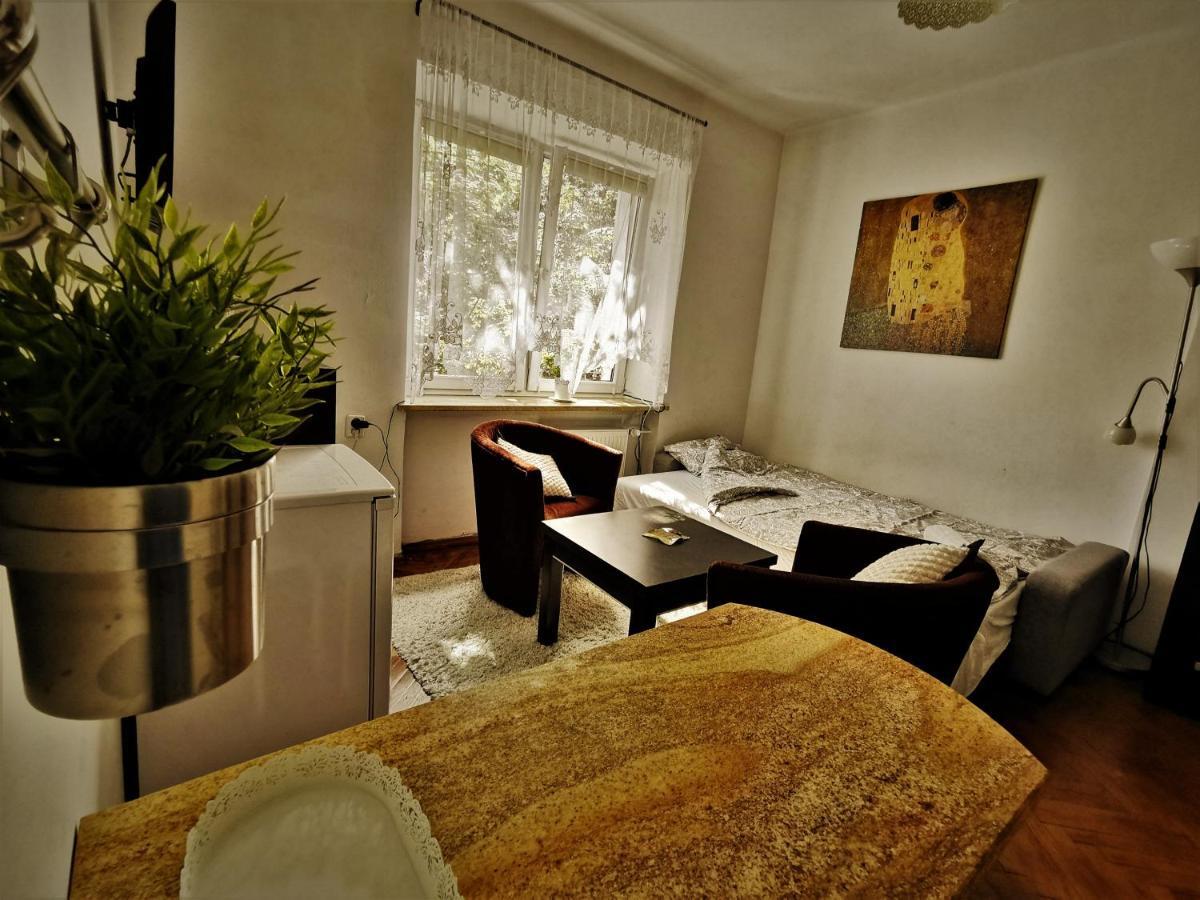 Krakow Centrum Gurgacza Apartments ภายนอก รูปภาพ
